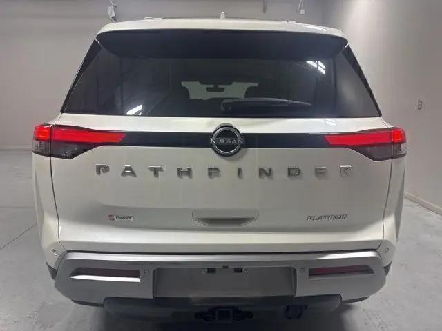 2024 Nissan Pathfinder Platinum FWD