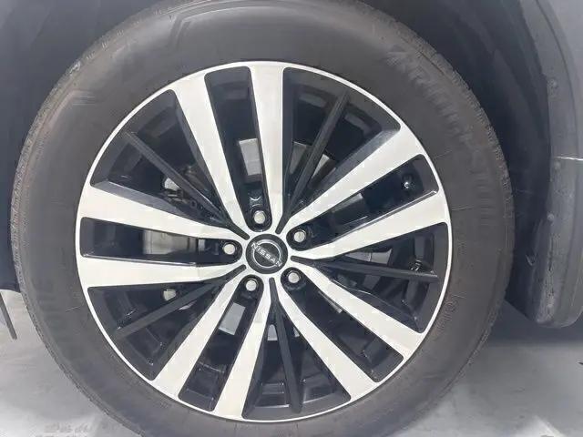 2024 Nissan Pathfinder Platinum FWD