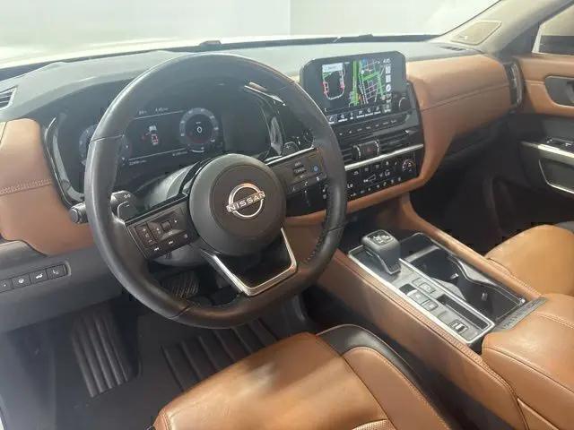 2024 Nissan Pathfinder Platinum FWD