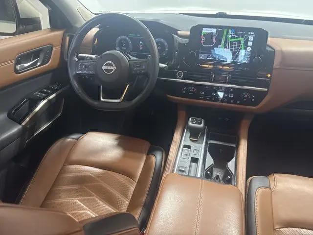 2024 Nissan Pathfinder Platinum FWD