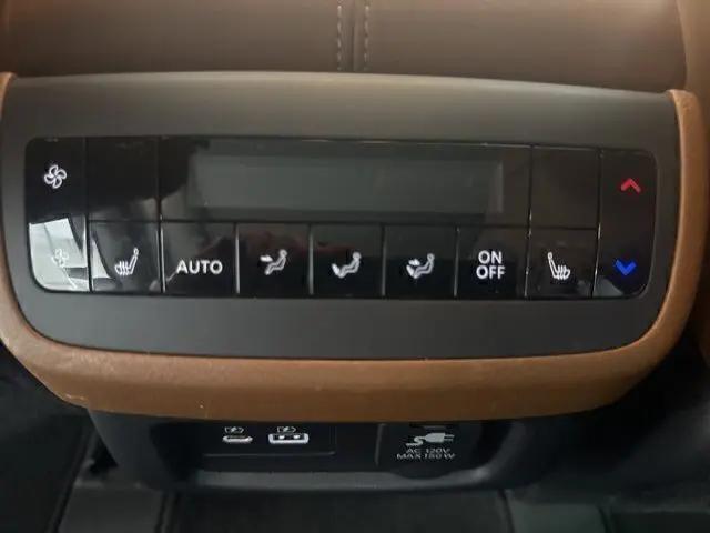 2024 Nissan Pathfinder Platinum FWD