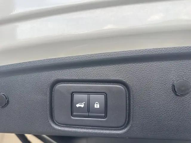 2024 Nissan Pathfinder Platinum FWD