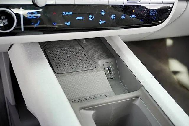 2024 Hyundai IONIQ 6 SEL