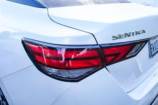 2021 Nissan Sentra SV Xtronic CVT