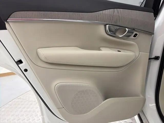 2025 Volvo XC90 B6 Plus 7-Seater