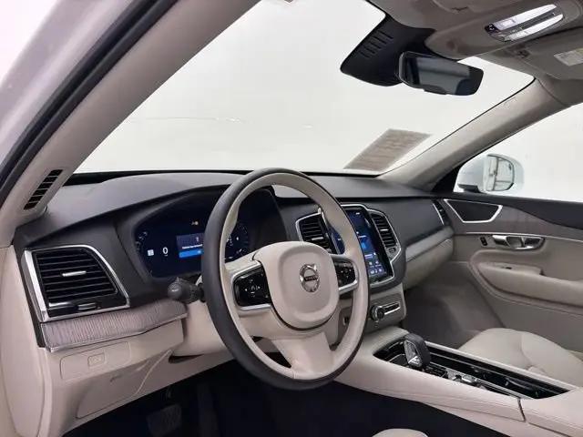 2025 Volvo XC90 B6 Plus 7-Seater