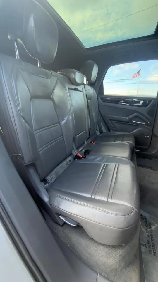2019 Porsche Cayenne Cayenne