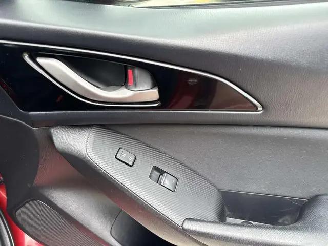 2015 Mazda Mazda3 i Sport