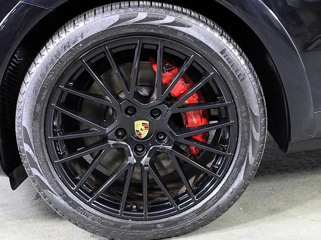 2021 Porsche Cayenne GTS