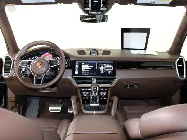 2021 Porsche Cayenne GTS