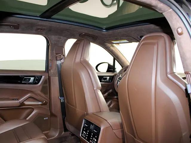 2021 Porsche Cayenne GTS