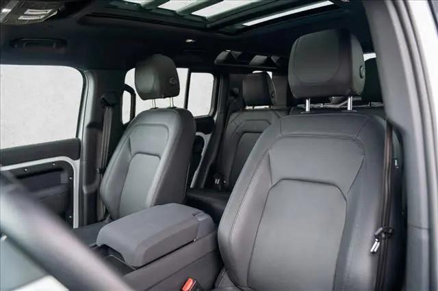 2023 Land Rover Defender 110 S