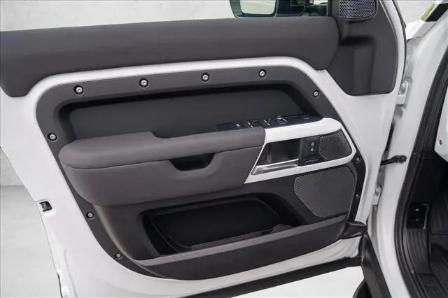 2023 Land Rover Defender 110 S