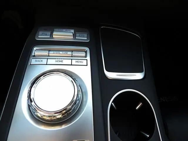 2025 Genesis GV70 2.5T AWD