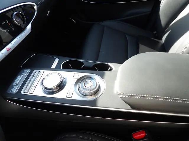 2025 Genesis GV70 2.5T AWD