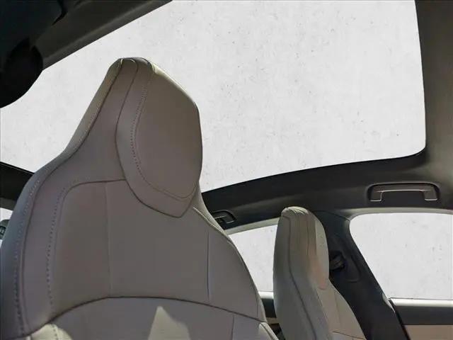 2025 Porsche Taycan Taycan