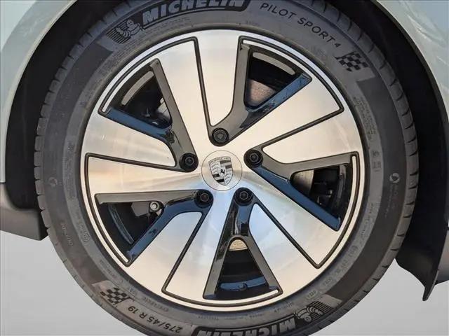 2025 Porsche Taycan Taycan