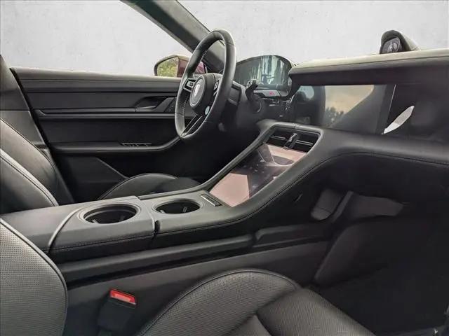 2022 Porsche Taycan GTS
