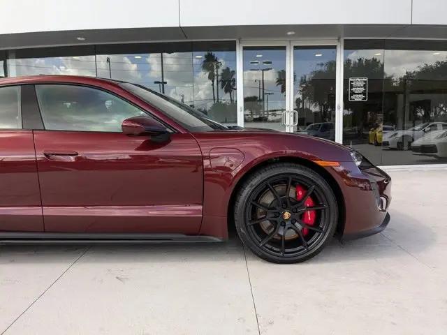 2022 Porsche Taycan GTS