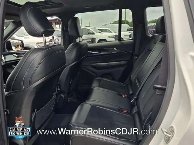 2023 Jeep Grand Cherokee Altitude 4x4