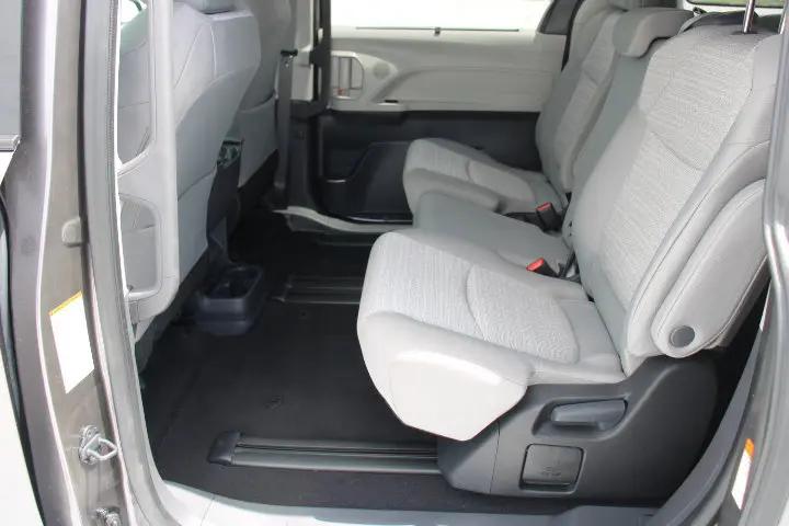 2023 Toyota Sienna LE
