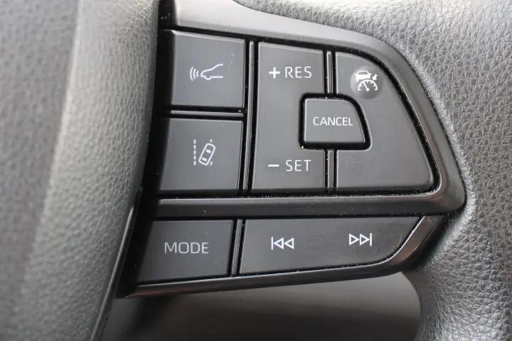 2023 Toyota Sienna LE