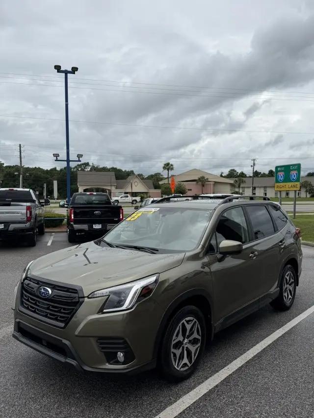 2023 Subaru Forester Premium