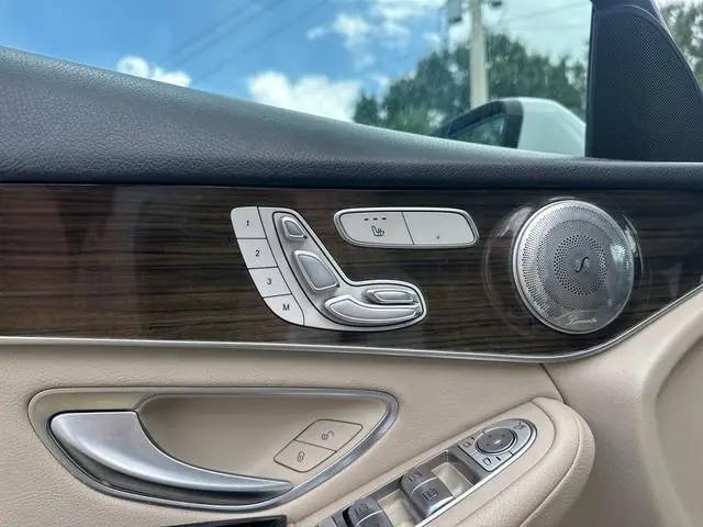 2019 Mercedes-Benz GLC GLC 300