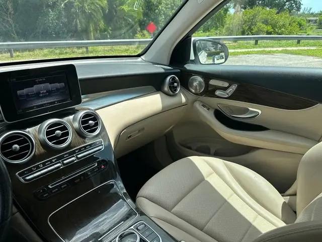 2019 Mercedes-Benz GLC GLC 300
