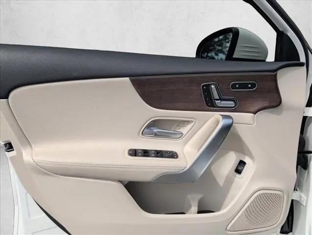 2022 Mercedes-Benz A 220 A 220