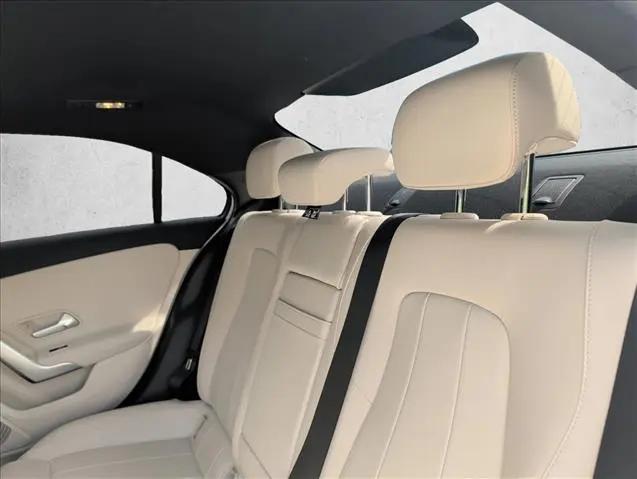 2022 Mercedes-Benz A 220 A 220