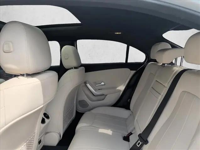2022 Mercedes-Benz A 220 A 220