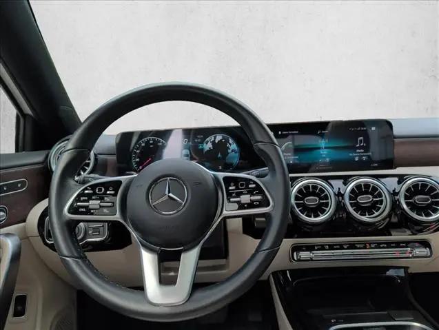 2022 Mercedes-Benz A 220 A 220