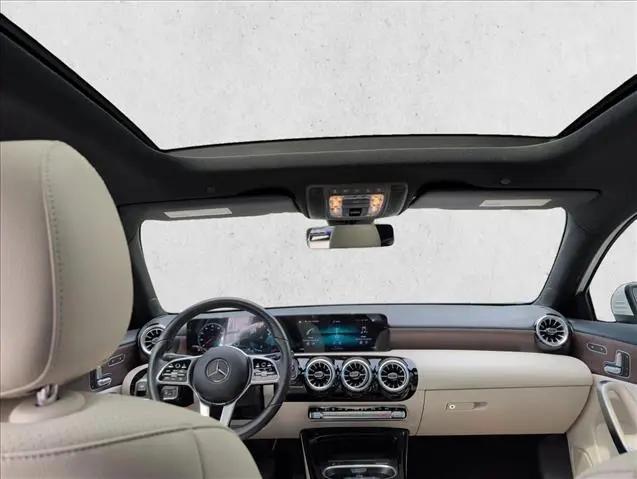 2022 Mercedes-Benz A 220 A 220