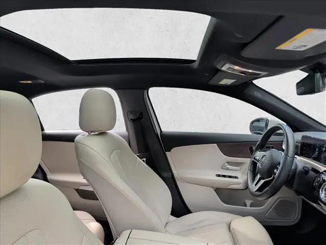 2022 Mercedes-Benz A 220 A 220