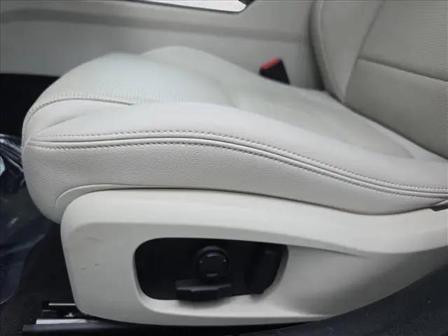 2024 Jaguar XF R-Dynamic SE P250 AWD Automatic