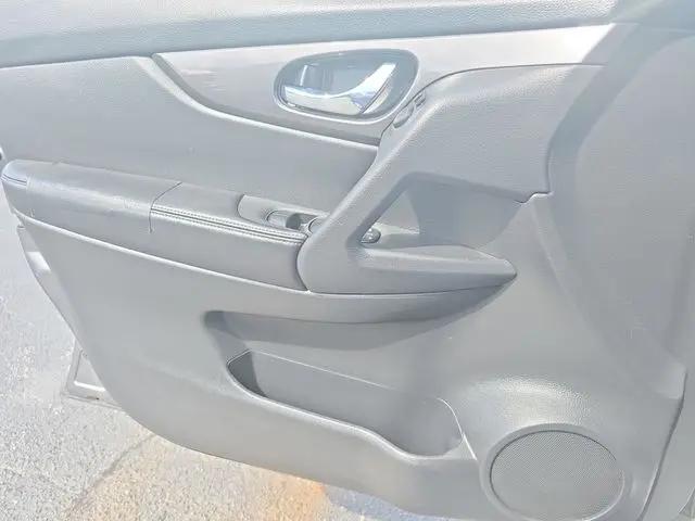 2020 Nissan Rogue SV FWD