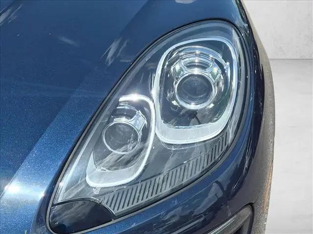 2018 Porsche Macan Macan