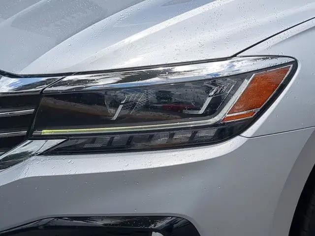2020 Volkswagen Passat 2.0T R-Line