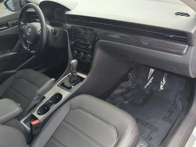 2020 Volkswagen Passat 2.0T R-Line