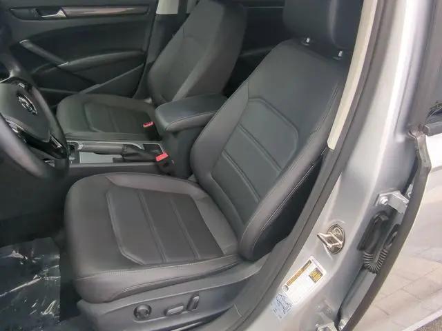 2020 Volkswagen Passat 2.0T R-Line