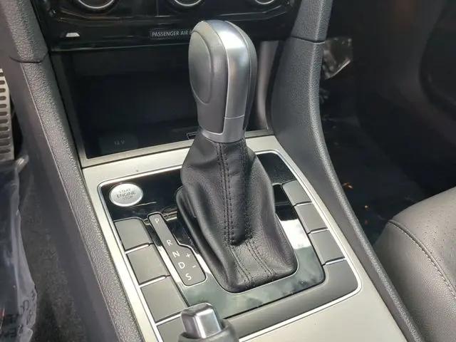 2020 Volkswagen Passat 2.0T R-Line