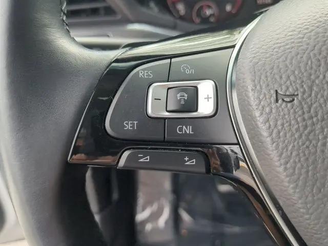 2020 Volkswagen Passat 2.0T R-Line