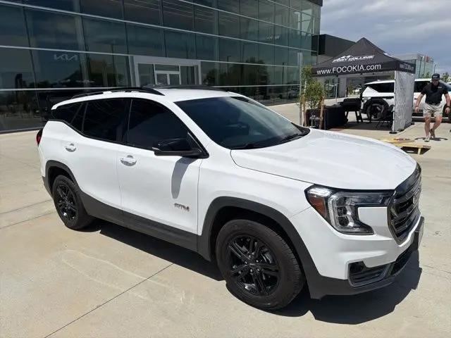 2023 GMC Terrain AWD AT4