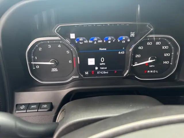 2022 GMC Sierra 1500 Limited 4WD Crew Cab Short Box AT4