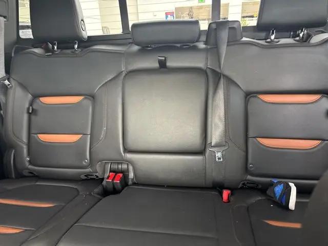 2022 GMC Sierra 1500 Limited 4WD Crew Cab Short Box AT4