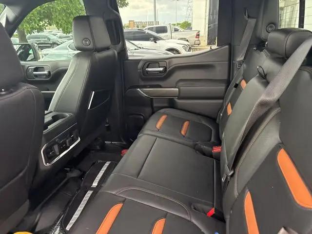 2022 GMC Sierra 1500 Limited 4WD Crew Cab Short Box AT4