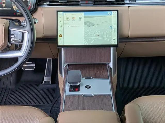 2024 Land Rover Range Rover P530 SE
