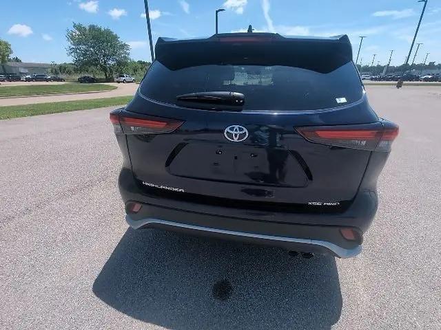 2025 Toyota Highlander XSE