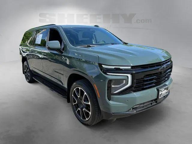 2025 Chevrolet Suburban 4WD RST